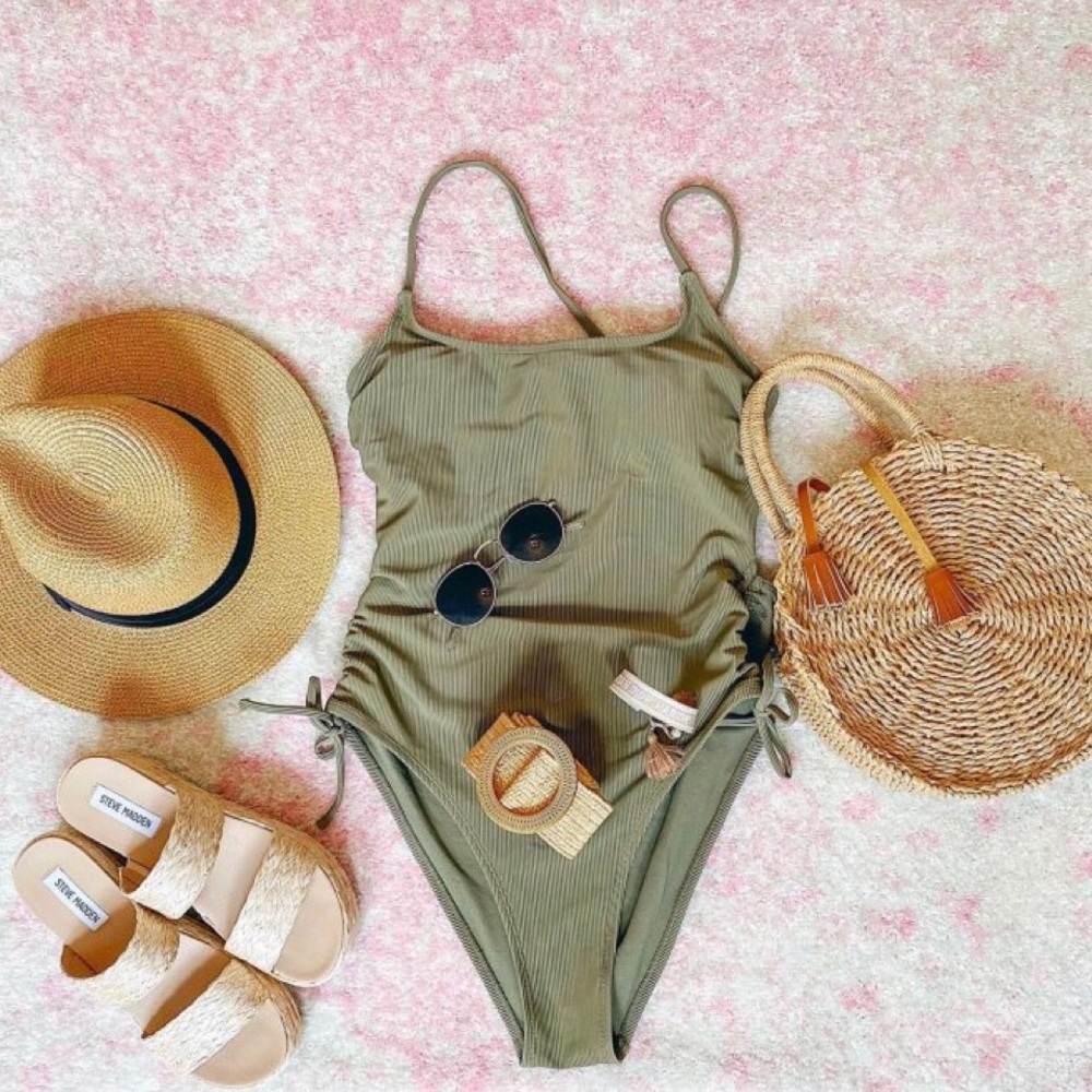 Xhilaration one piece bathing suit